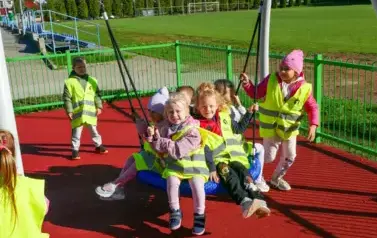 Nowy plac zabaw przy Szkole Podstawowej nr 1 w Sztumie!  13