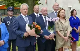 P1500436