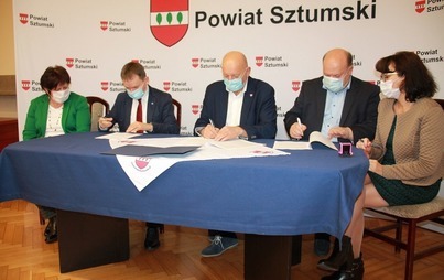 Zdjęcie do Winda w urzędzie z dofinansowaniem PFRON 